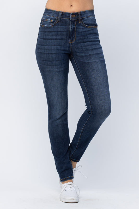 Plus Carrie Hi-Rise Relaxed Fit Jeans | Dark